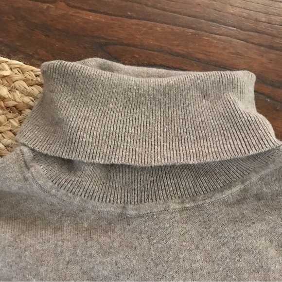 ▪️GAP Turtleneck Sweater - Picture 4 of 7